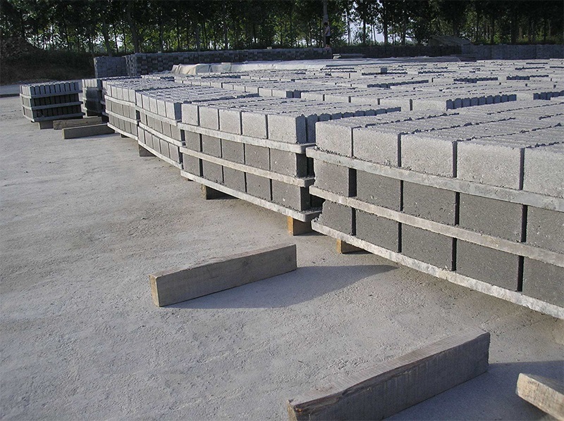 <a href=http://m.sybin.com.cn/zjtb/ target=_blank class=infotextkey>免燒磚機托板</a>