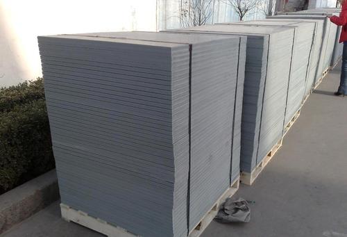 <a href=http://m.sybin.com.cn/ target=_blank class=infotextkey>免燒磚托板</a>的種類